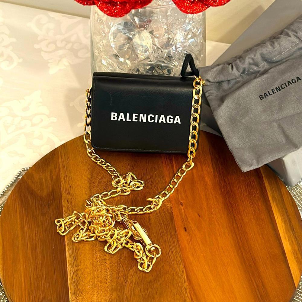 Balenciaga Mini wallet card and cash holder in great condition perfect.